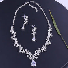 Laden Sie das Bild in den Galerie-Viewer, Fashion Crystal Leaf Bridal Jewelry Set Rhinestone Crown Tiaras Necklace Earrings Sets bj17 - www.eufashionbags.com